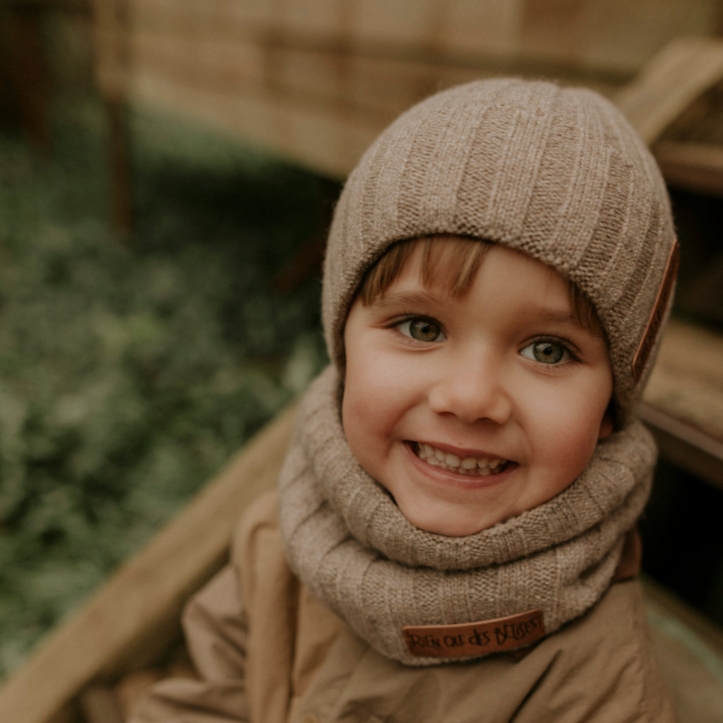 Bonnet enfant en laine taupe