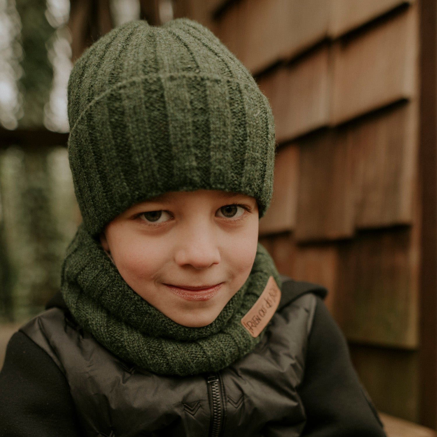 Bonnet enfant en laine kaki