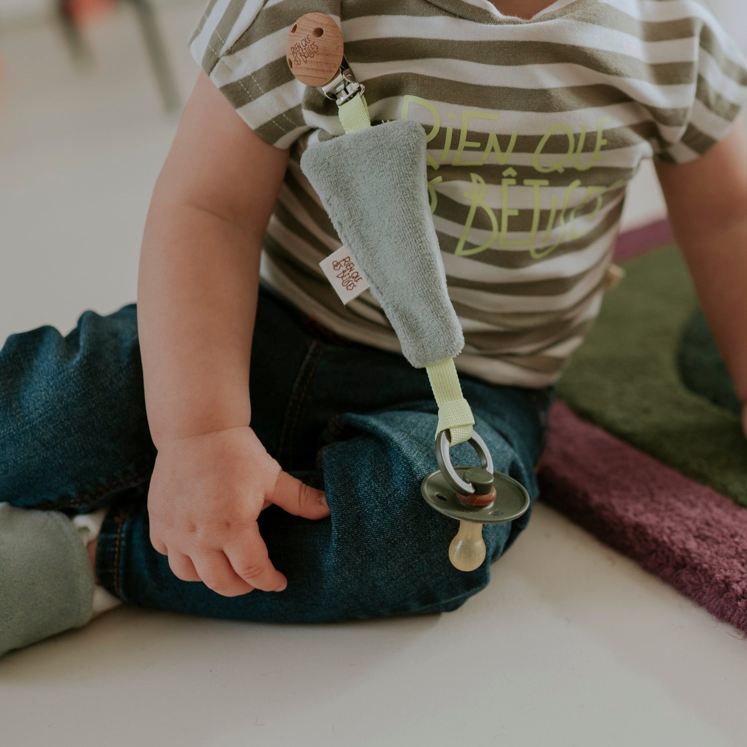 Attache tétine éponge vert