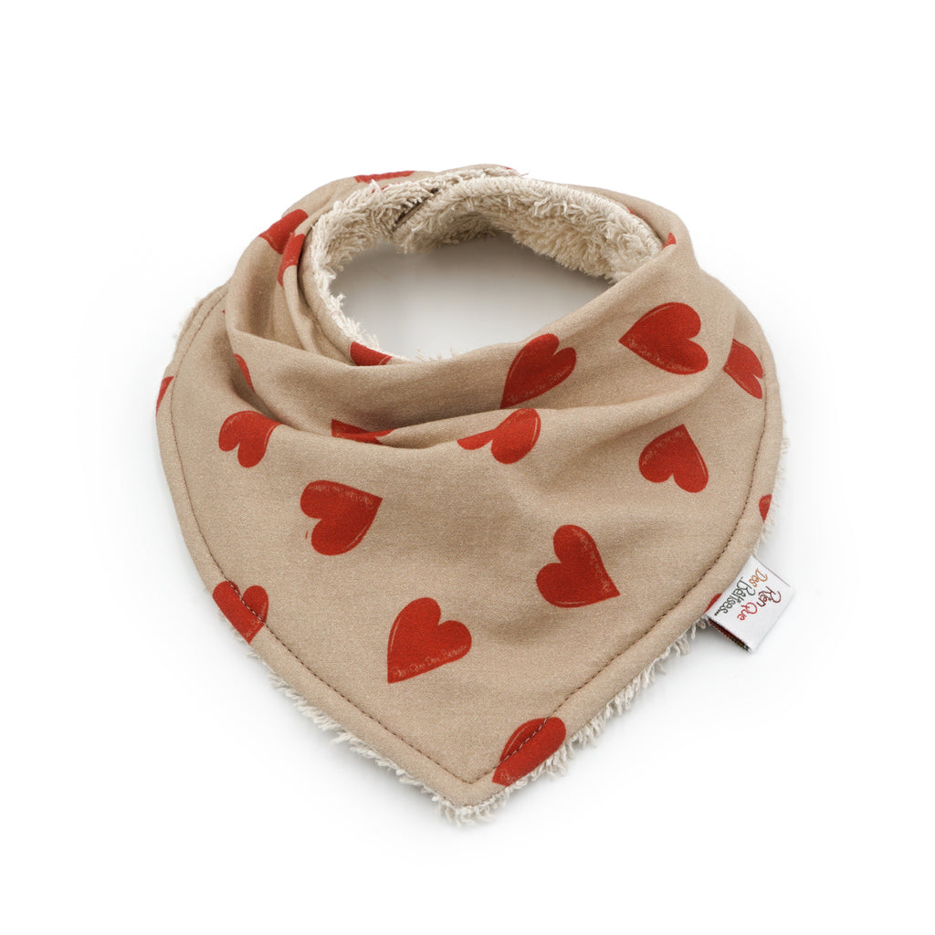Bavoir bandana coeur rouge