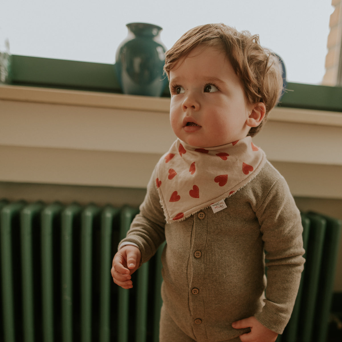 Bavoir bandana coeur rouge