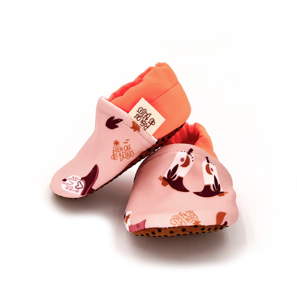 Chaussons plage bébé anti-UV Santiag rose