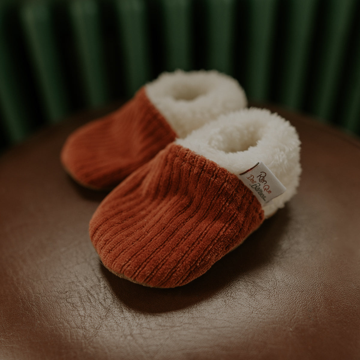 Chaussons velours paprika