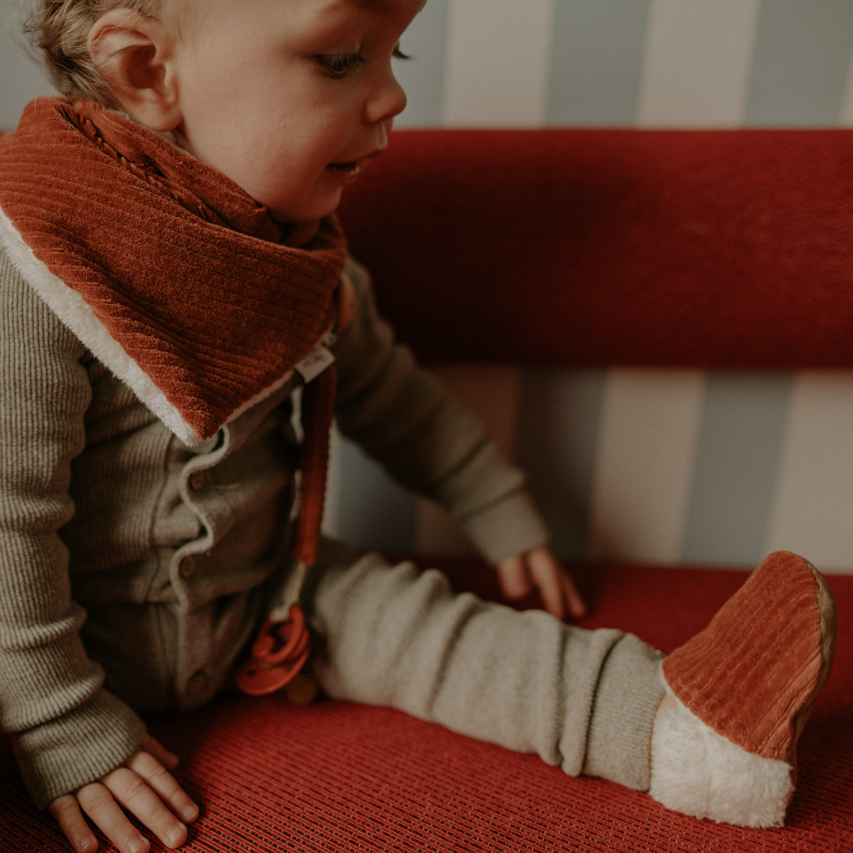 Chaussons velours paprika