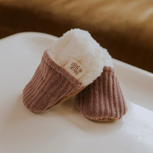 Chaussons velours parme