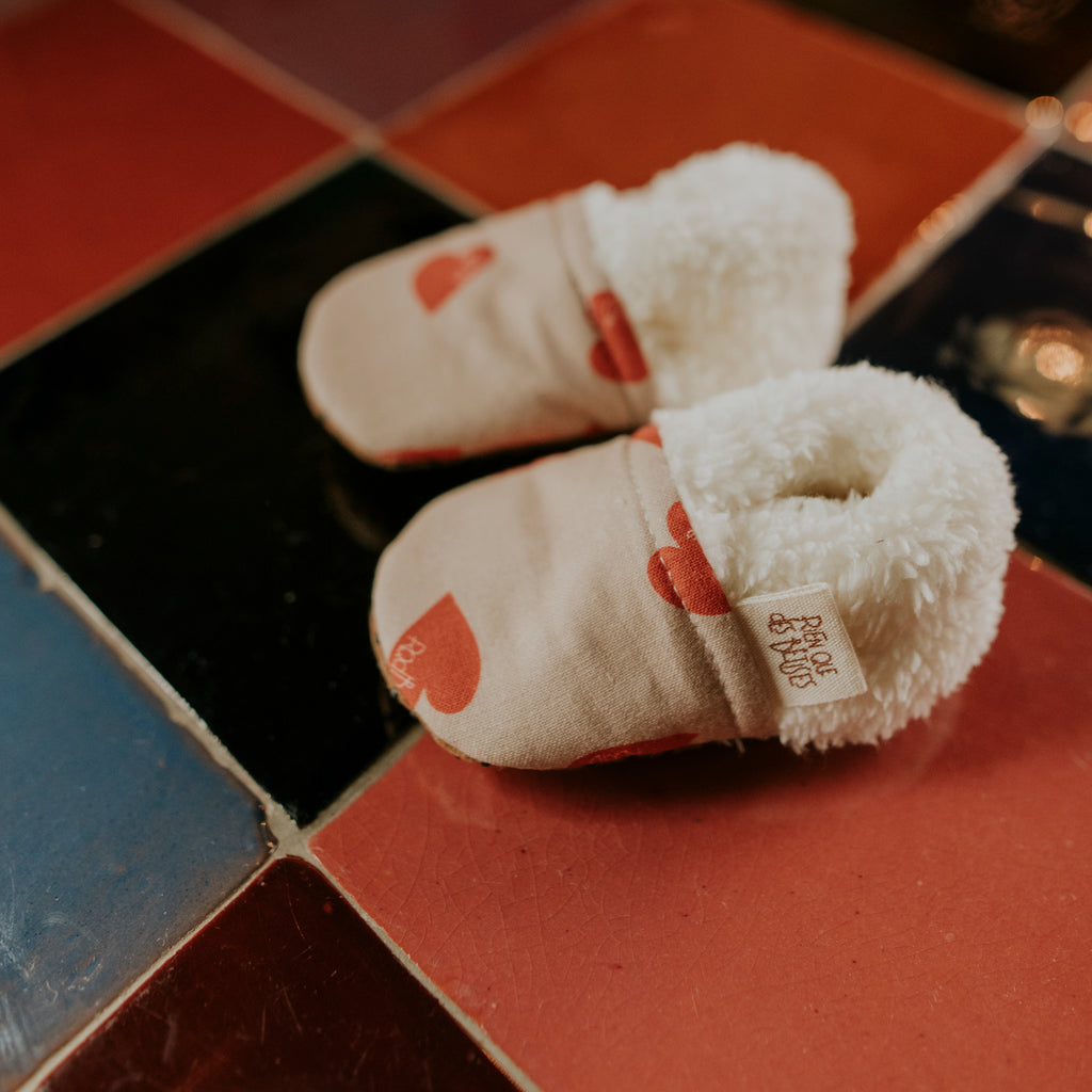 Chaussons coeur rouge
