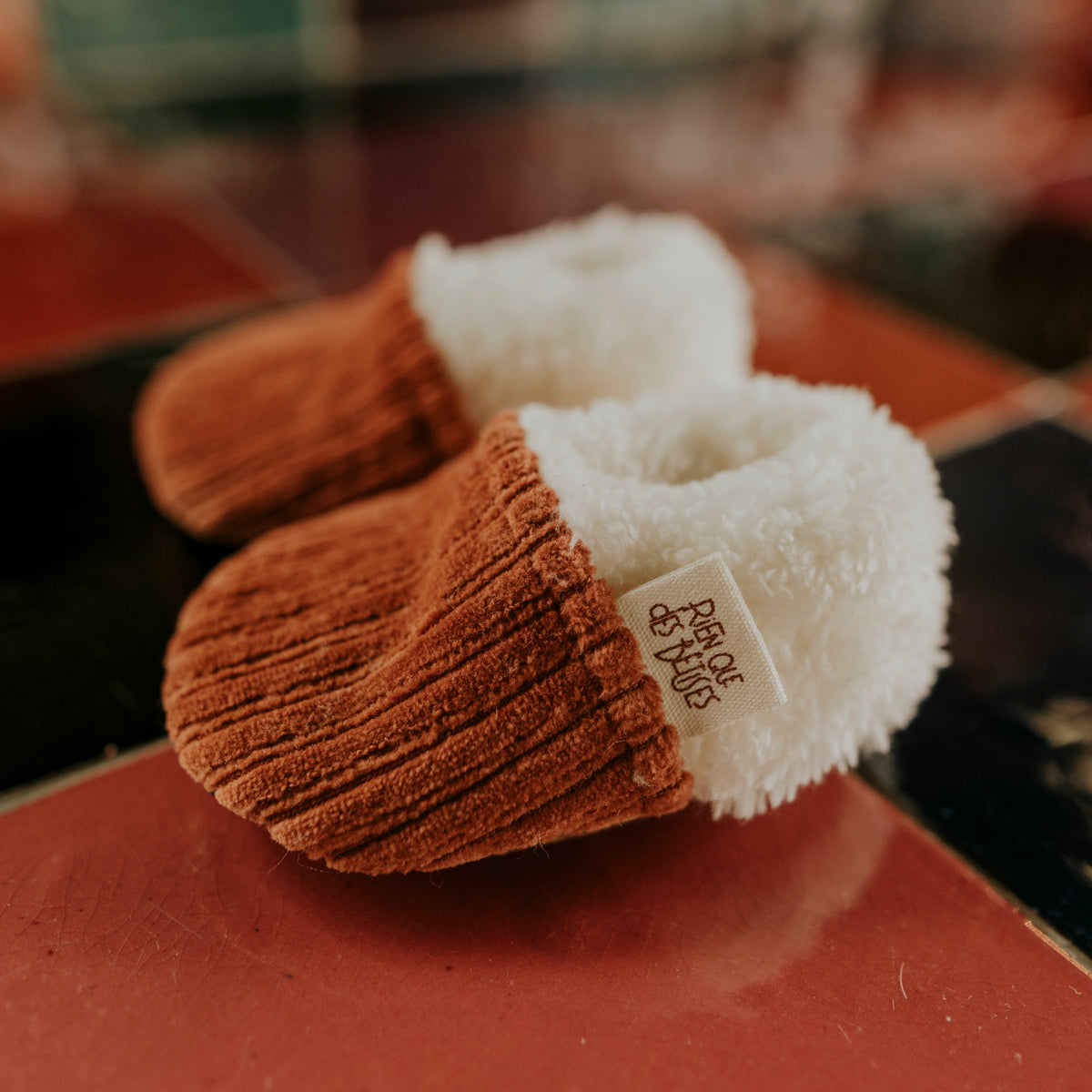 Chaussons velours paprika