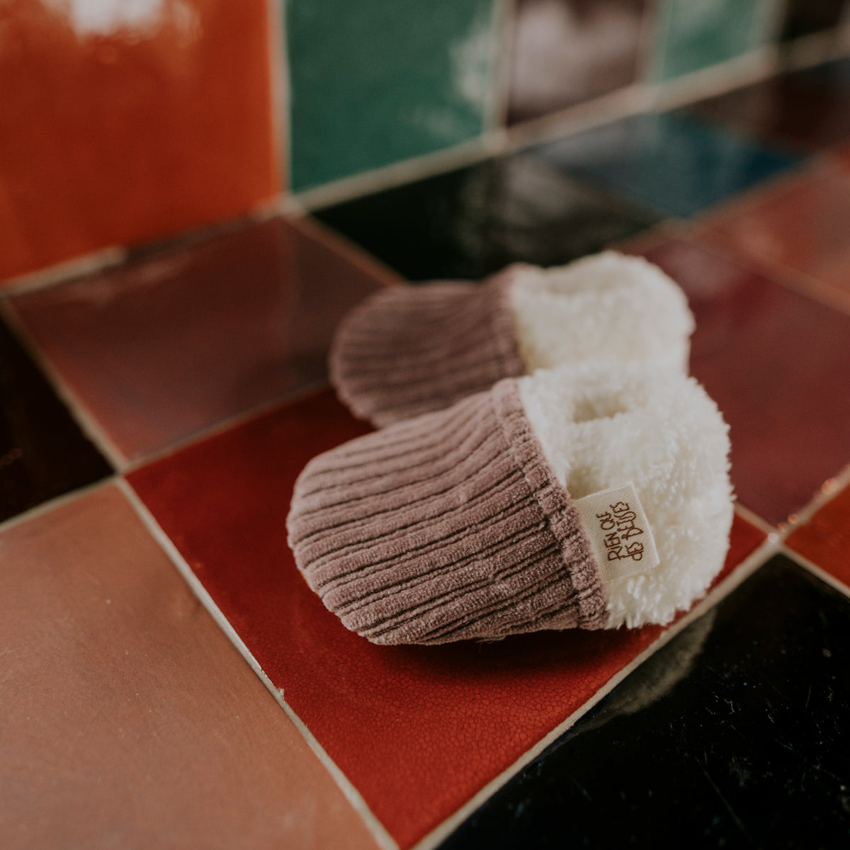 Chaussons velours parme
