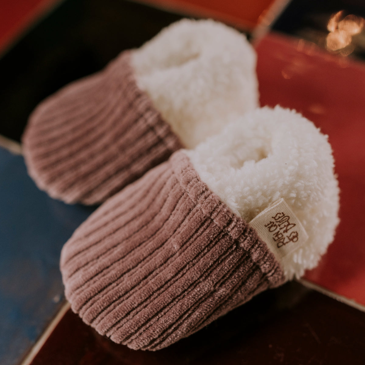 Chaussons velours parme
