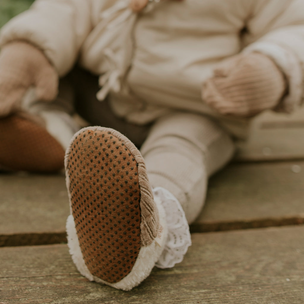 Chaussons velours taupe