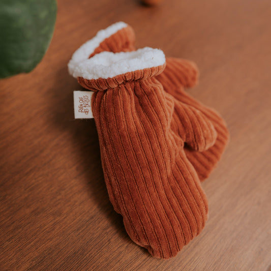 moufles bébés en velours côtelé parpika chaud et tendance Rien que des bêtises