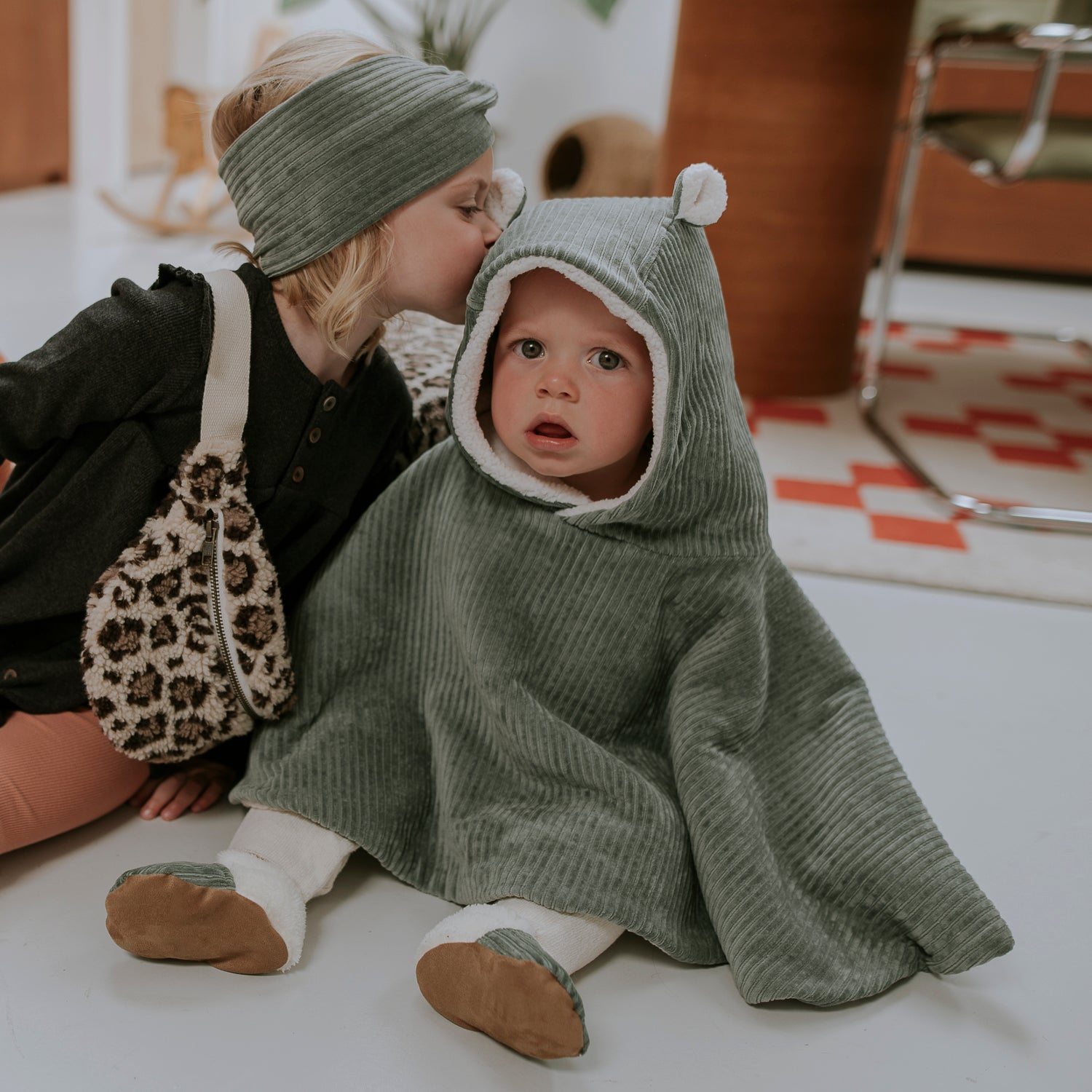 Poncho bébé velours kaki