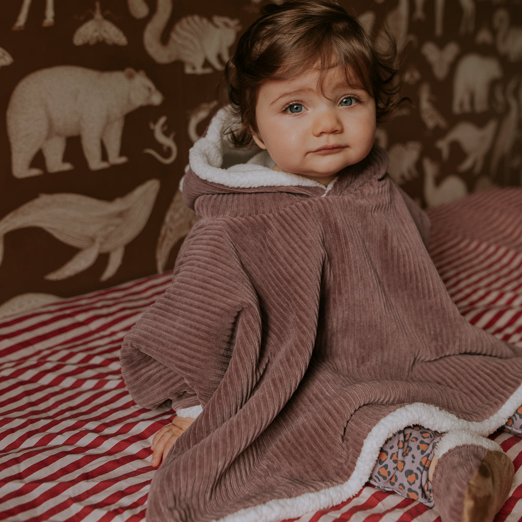 Poncho bébé velours parme