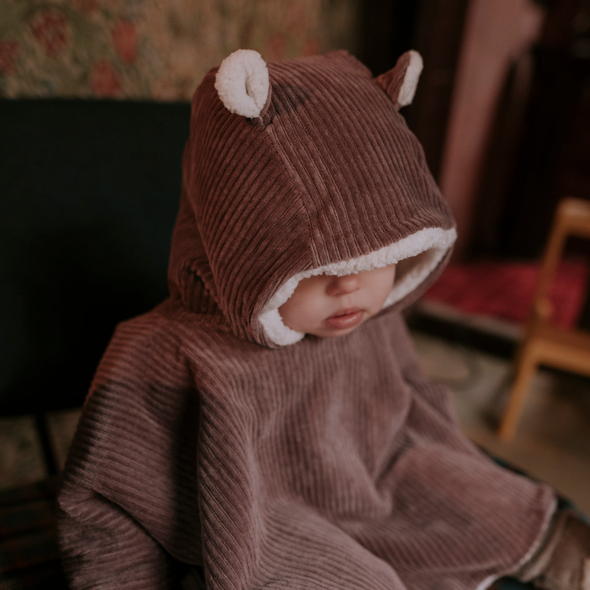 Poncho bébé velours parme