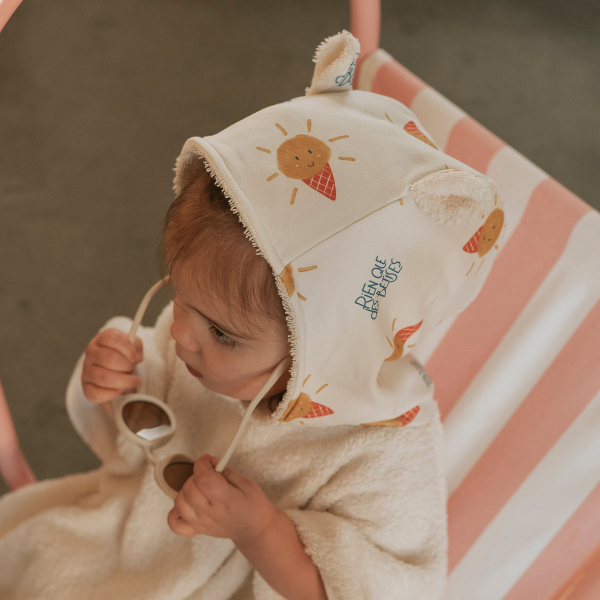 Poncho de bain écru et glace rien que des bêtises