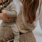 Sac banane velours taupe