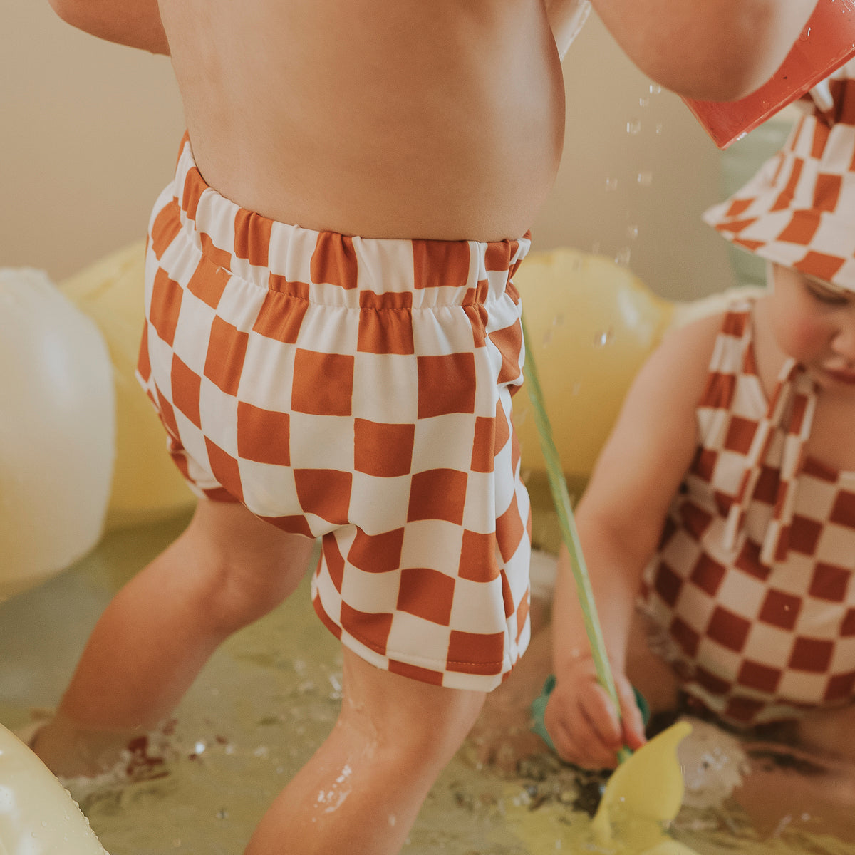 Short de bain damier camel rien que des bêtises